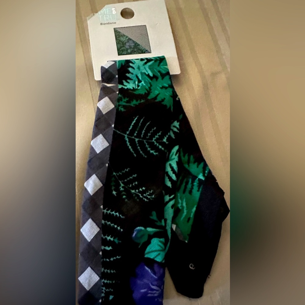 NWT time & tru bandana for those chilly days.